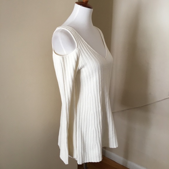New Knitted & Knotted Open Shoulder Pullover - Picture 5 of 8